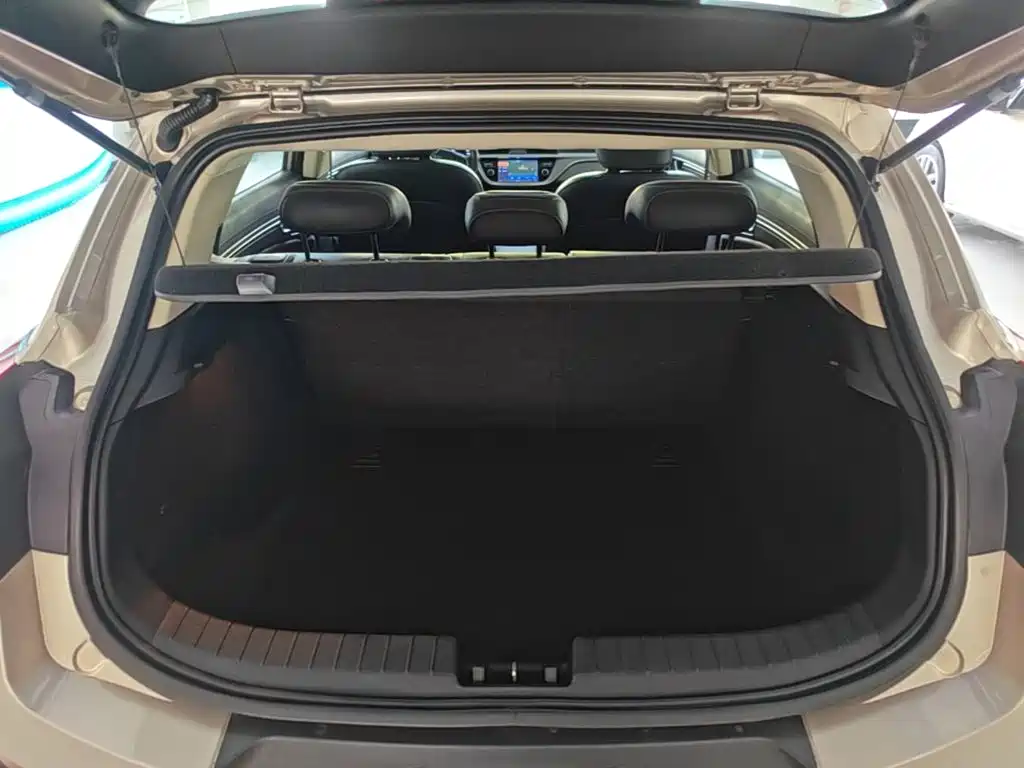 Geely Emgrand GS — миниатюра 19