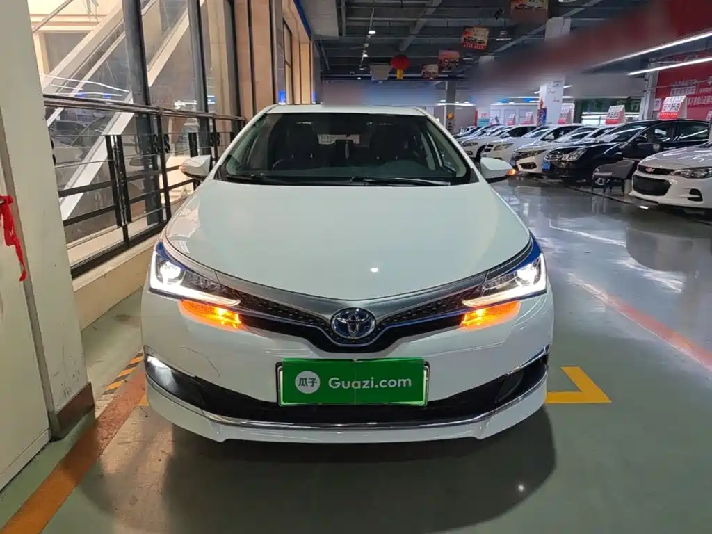Toyota Corolla Hybrid — миниатюра 3
