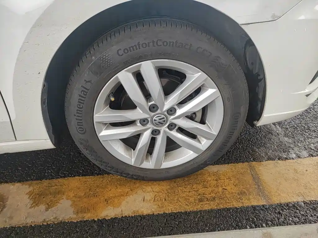 Volkswagen Jetta — миниатюра 24