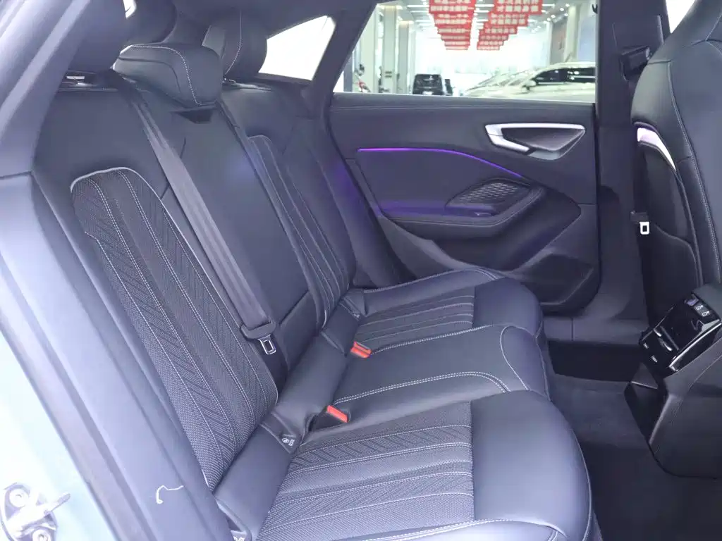 Audi A5L Sportback — миниатюра 22