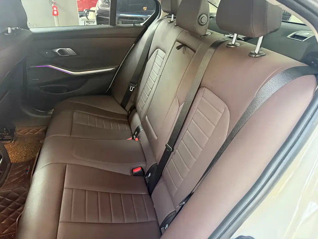 BMW 3 Series — миниатюра 10