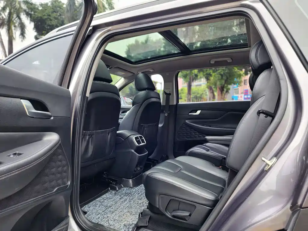Hyundai Santa Fe — миниатюра 9