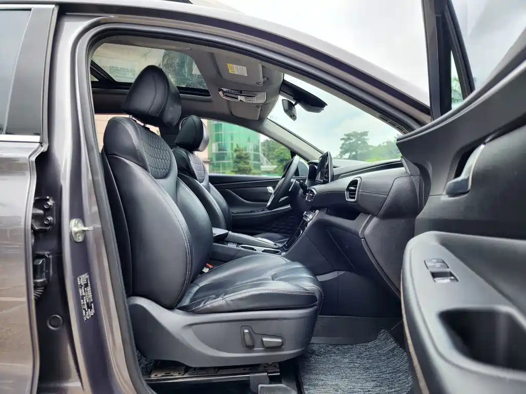 Hyundai Santa Fe — миниатюра 11