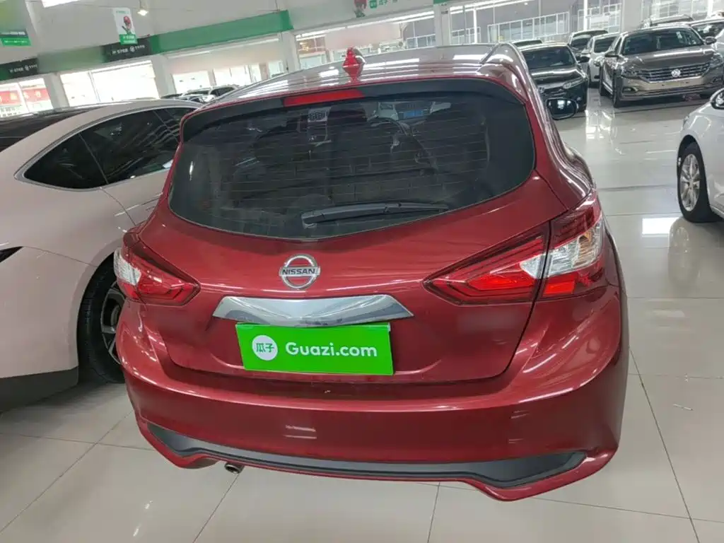 Nissan Tiida — миниатюра 6