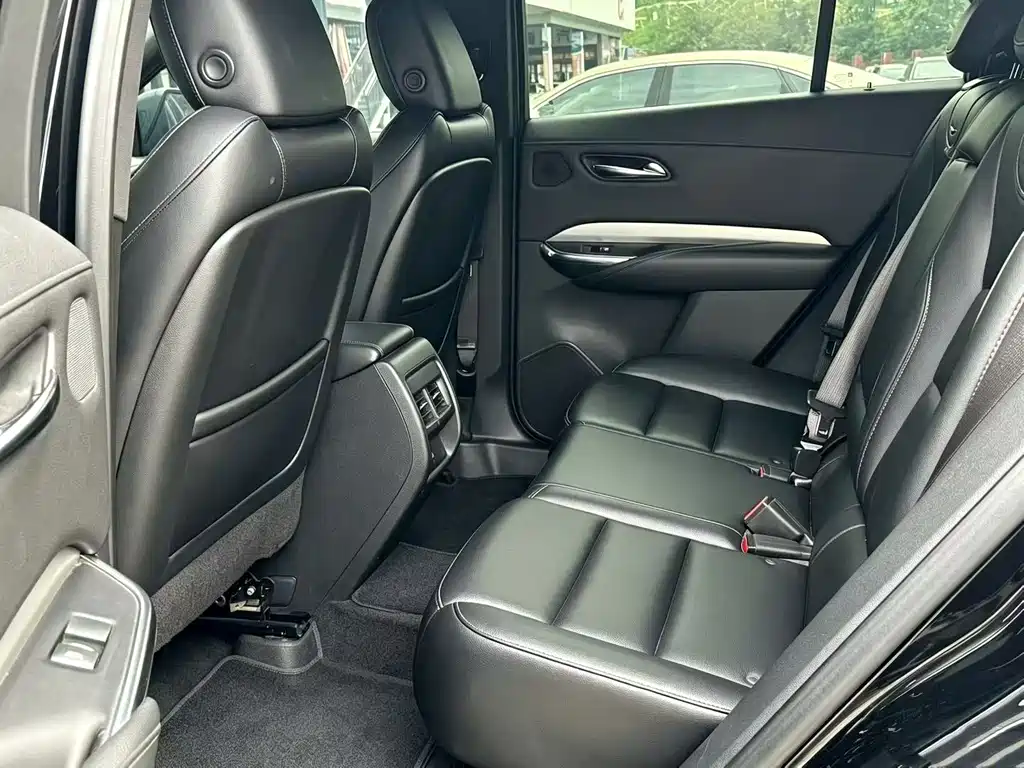 Cadillac XT4 — миниатюра 6