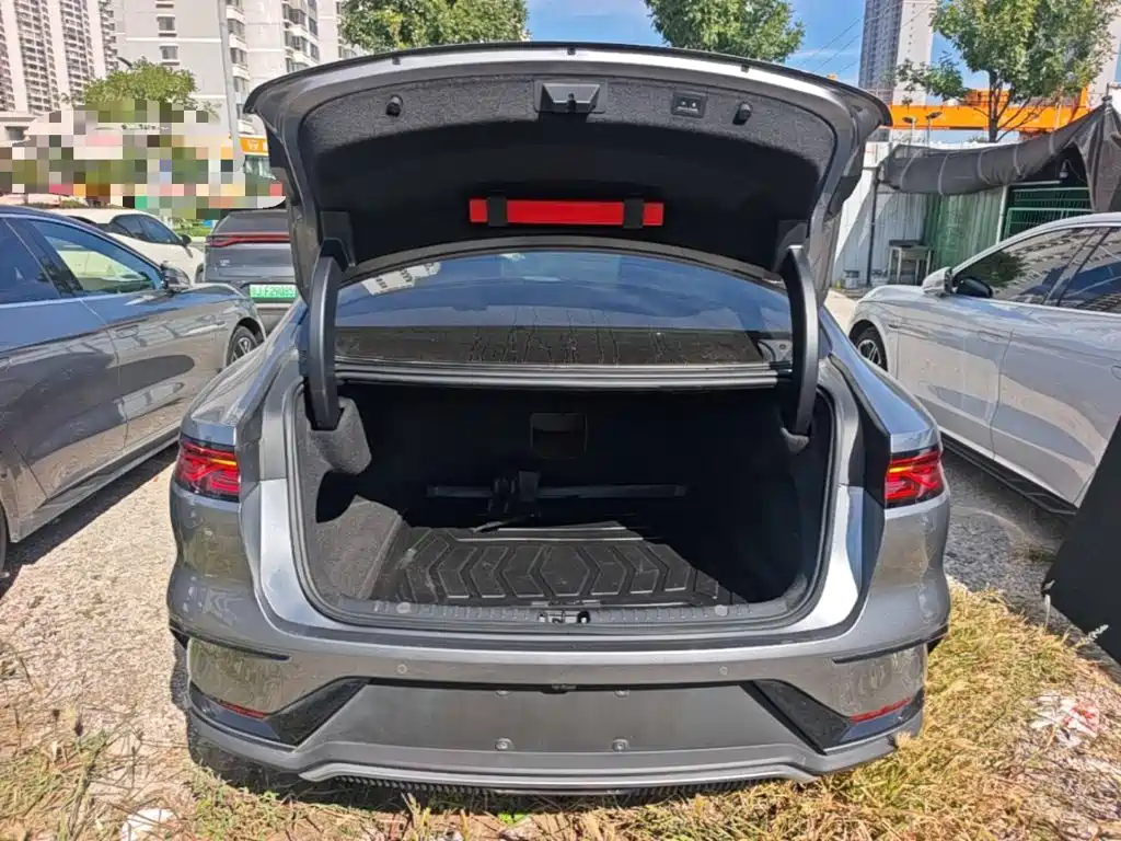 BYD Han — миниатюра 19