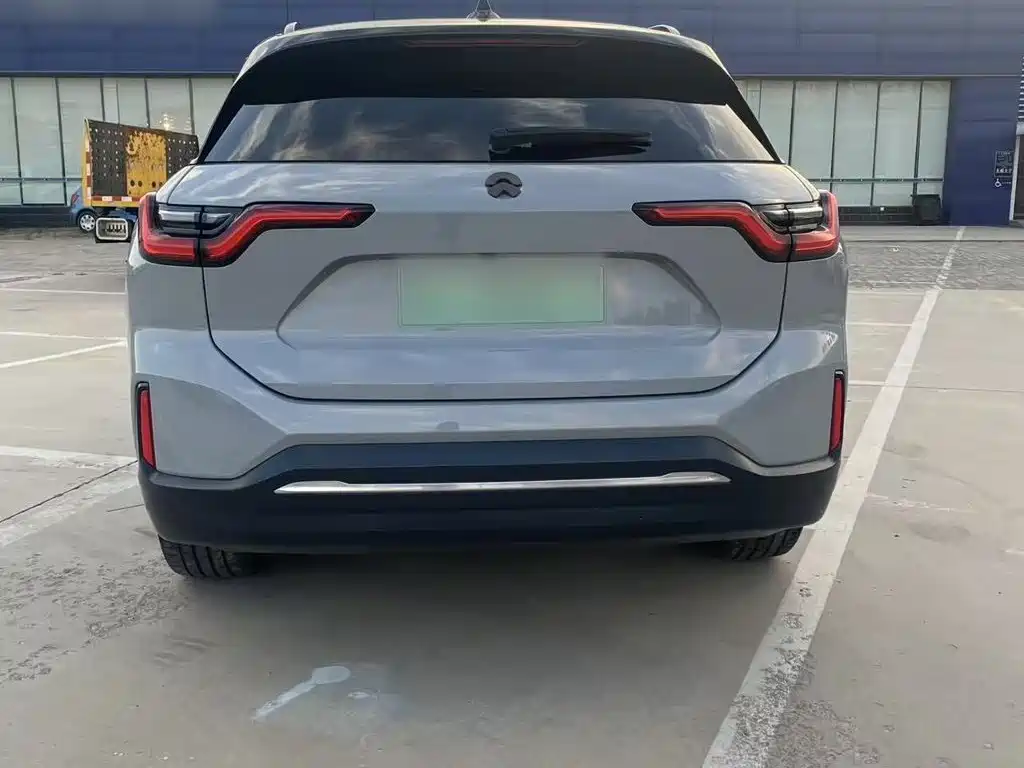 NIO ES6 — миниатюра 8