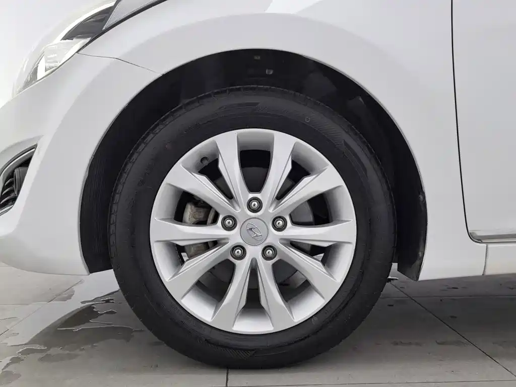 Hyundai Elantra Langdong — миниатюра 17