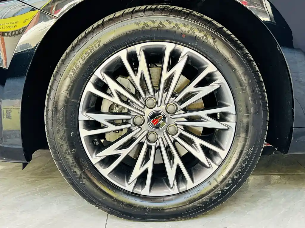 Hongqi Hongqi H5 — миниатюра 6