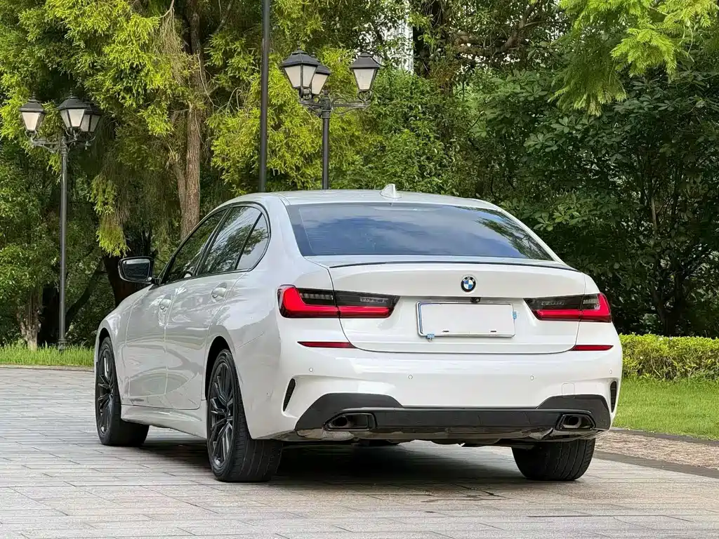 BMW 3 Series — миниатюра 4
