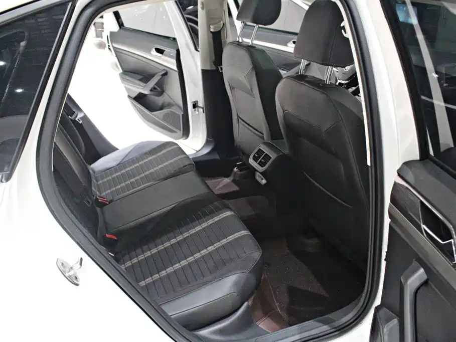 Volkswagen Lavida — миниатюра 12