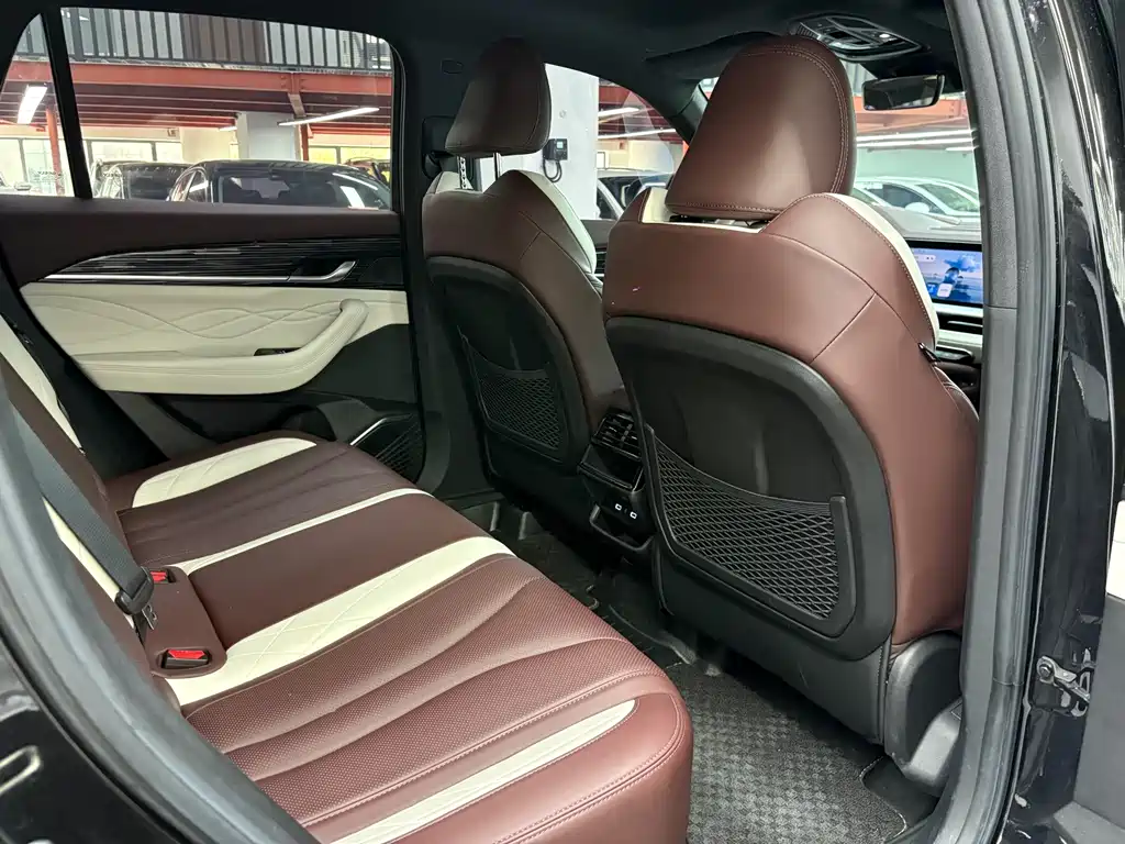 Geely Xingyue L — миниатюра 12