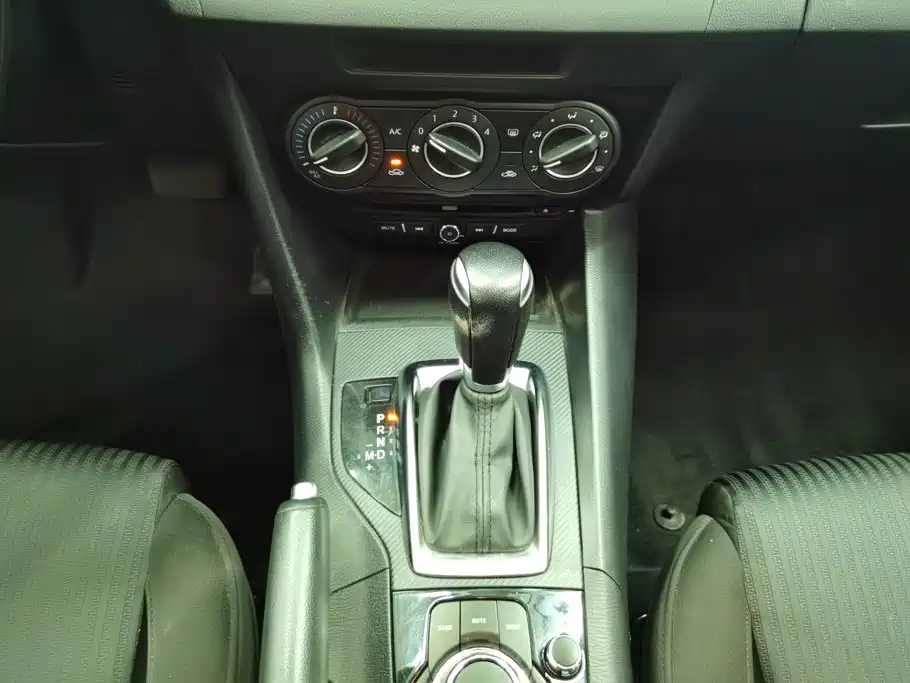 Mazda 3 Axela — миниатюра 16