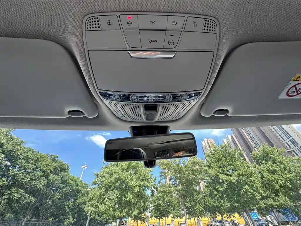 Mercedes-Benz C-Class — миниатюра 16