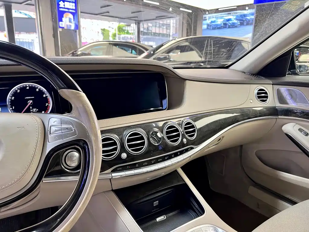 Mercedes-Benz S-Class — миниатюра 12