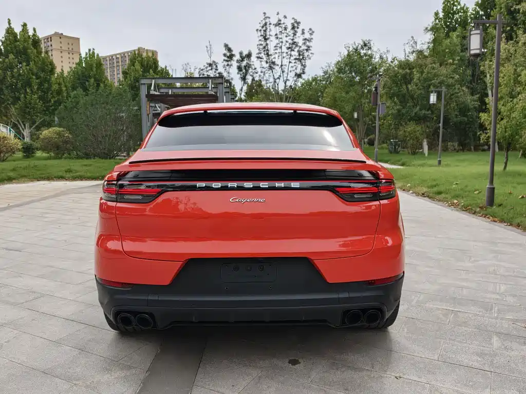 Porsche Cayenne — миниатюра 5