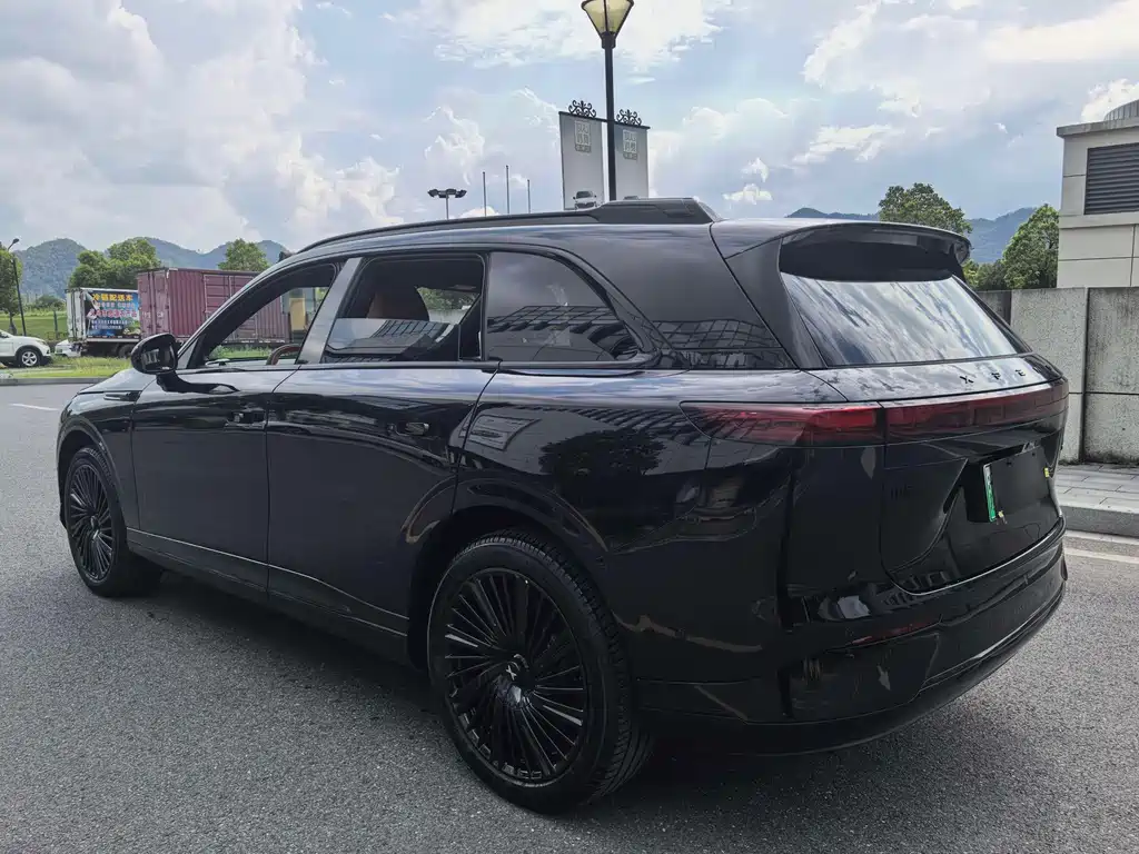 XPeng G9 — миниатюра 8