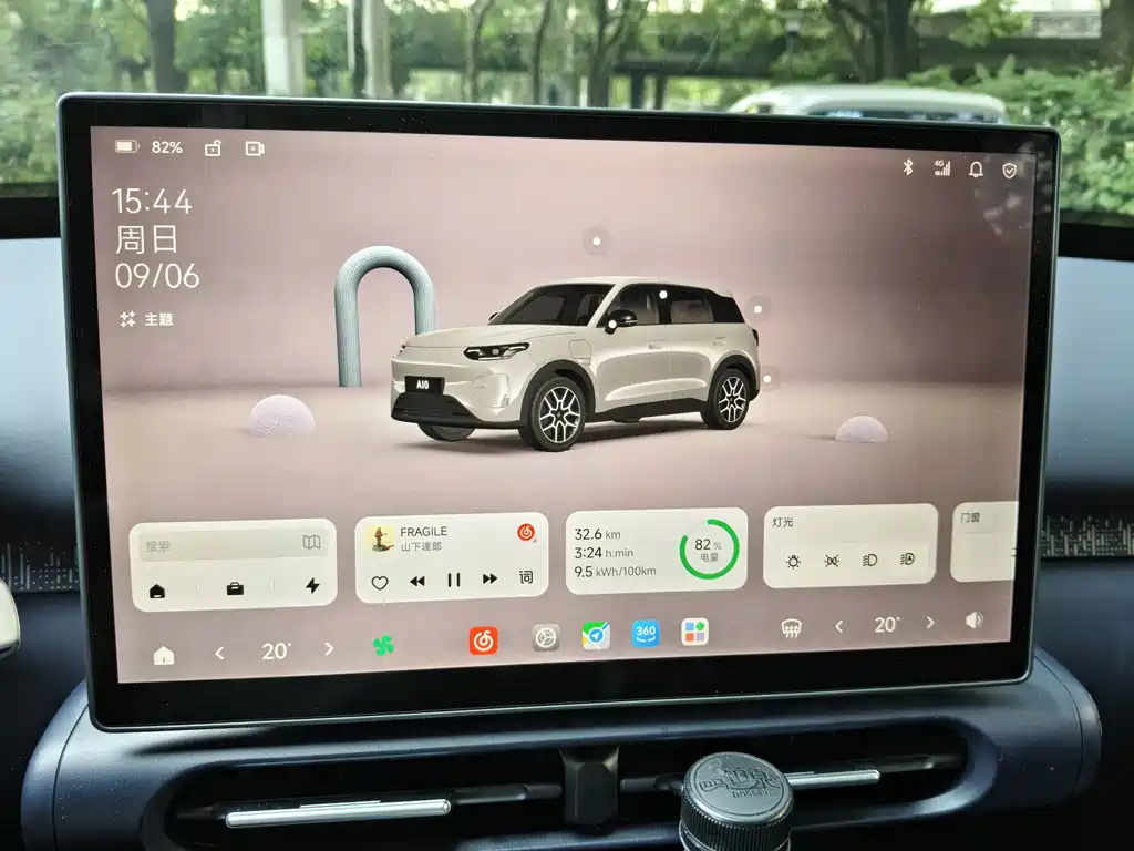 Leapmotor Leapmotor A10 — миниатюра 9
