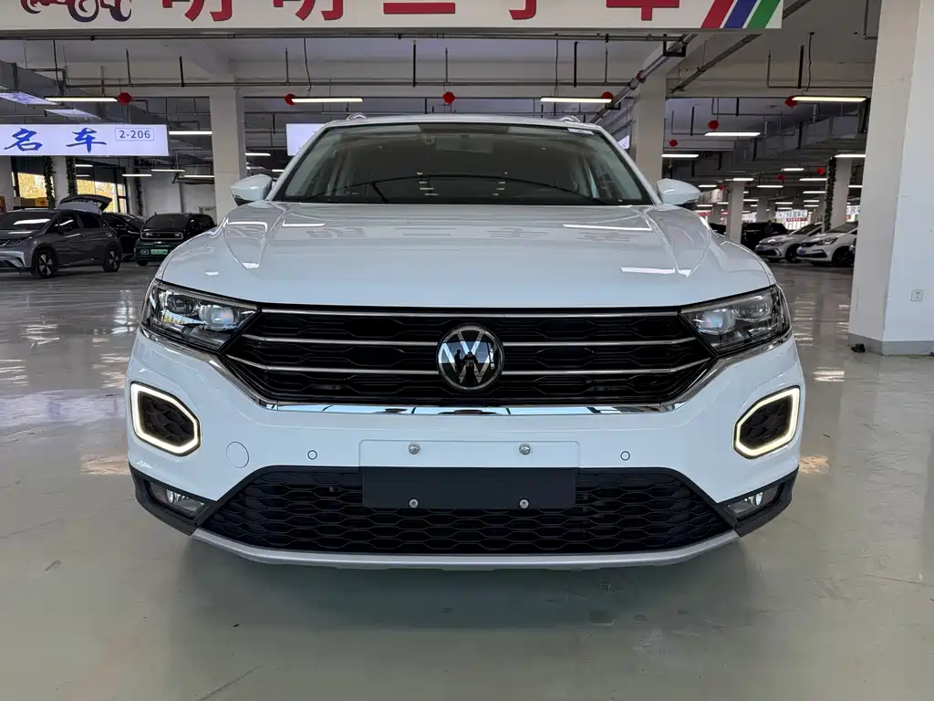 Volkswagen T-Roc — миниатюра 2