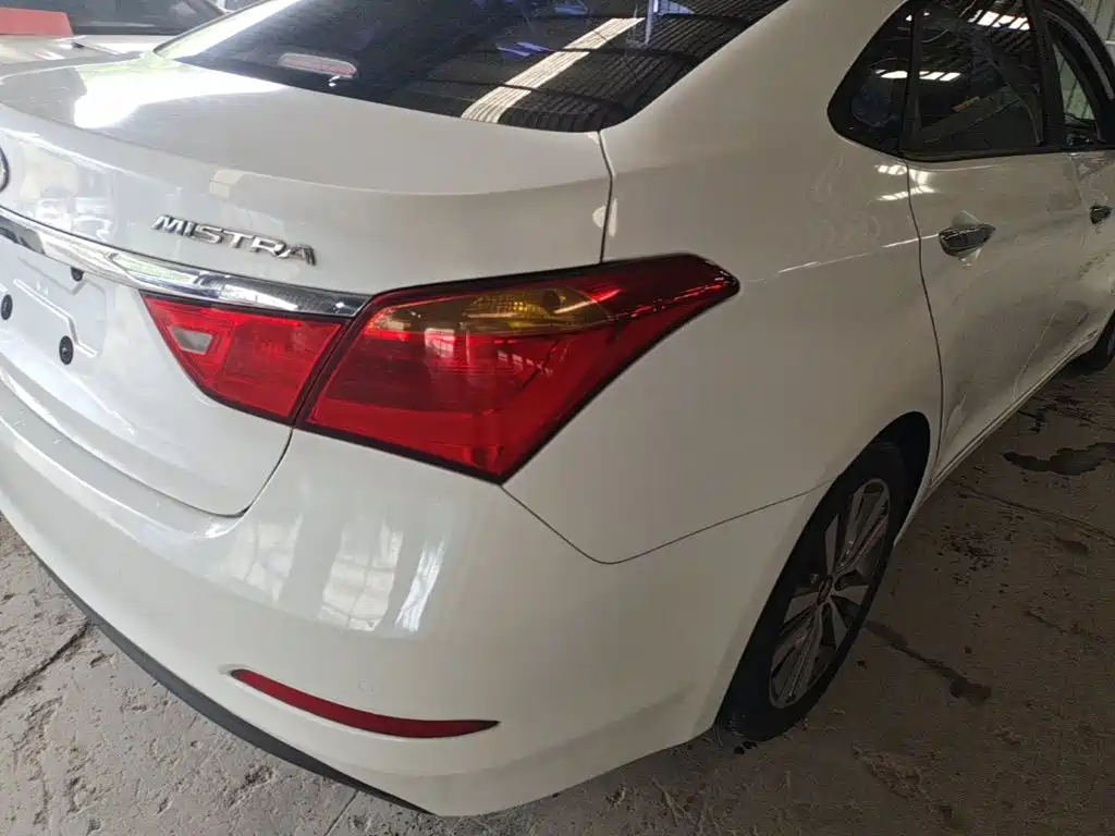 Hyundai Mistra — миниатюра 8