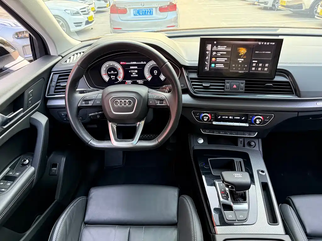 Audi Q5L — миниатюра 13