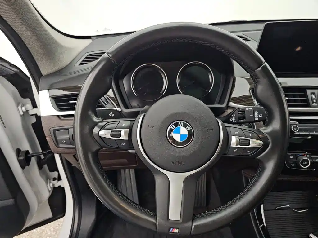 BMW X1 — миниатюра 9