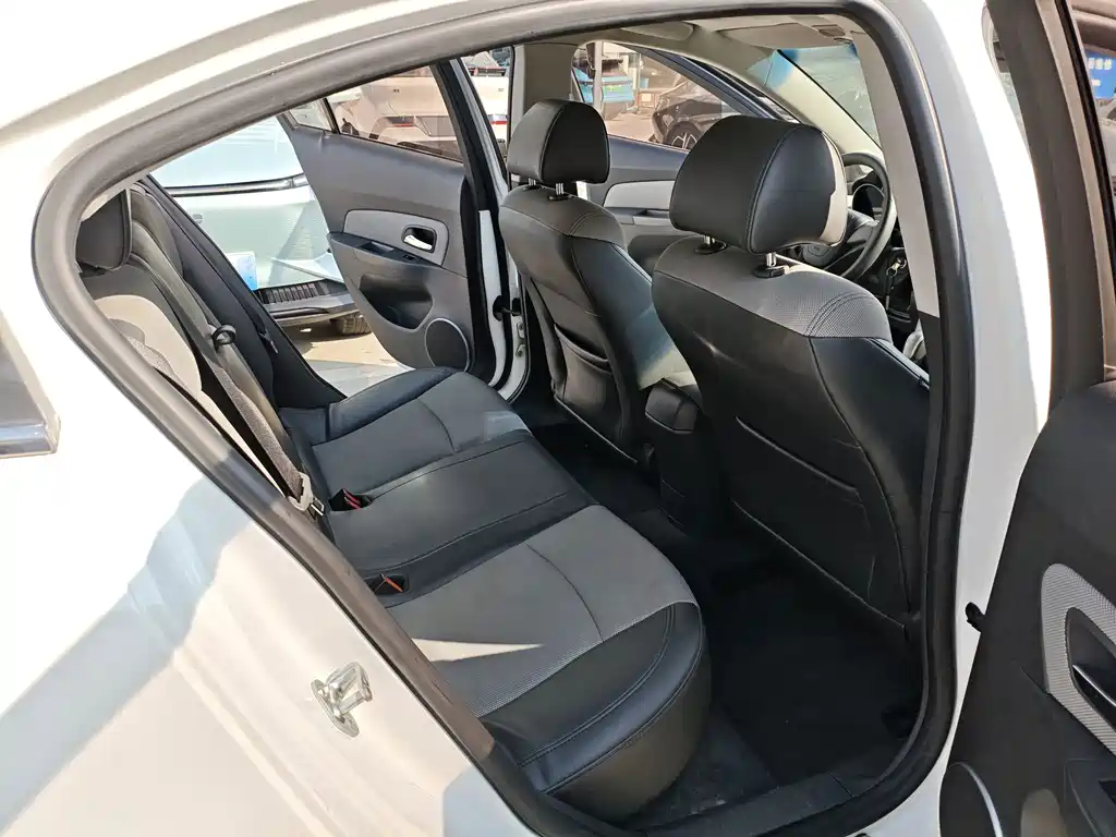 Chevrolet Cruze — миниатюра 7