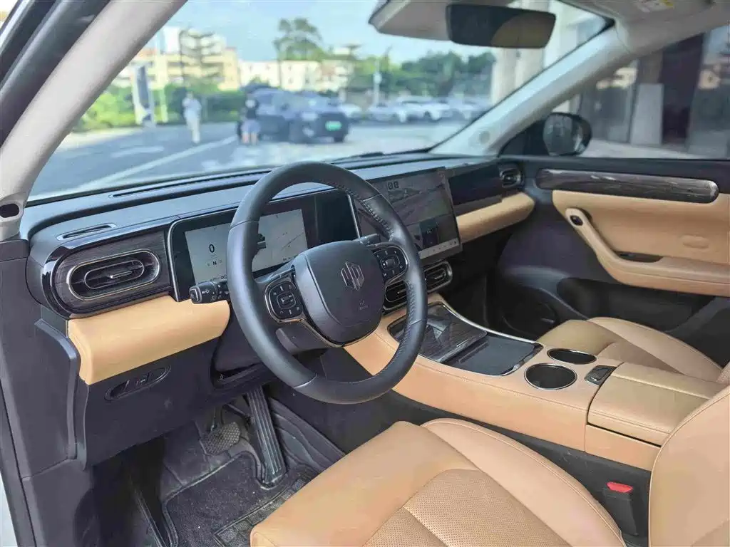 Leapmotor Leapmotor C11 — миниатюра 8