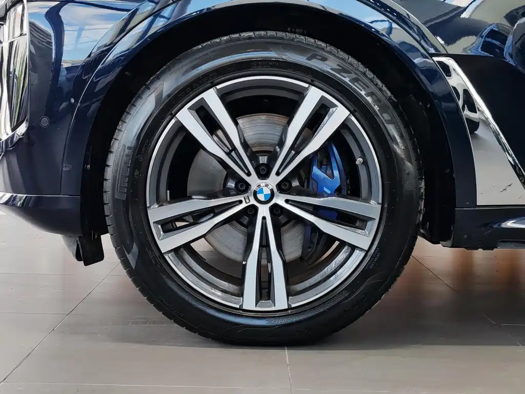 BMW X7 — миниатюра 21
