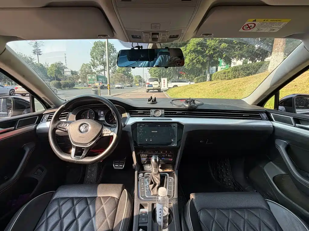Volkswagen Magotan PHEV — миниатюра 13