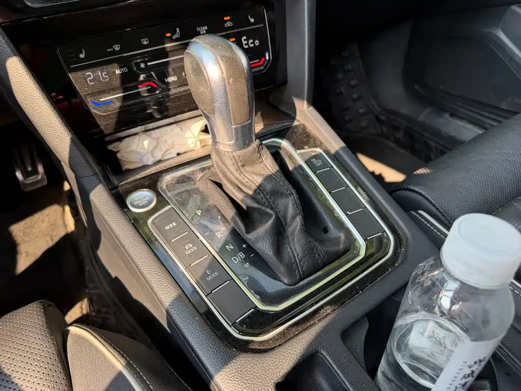 Volkswagen Magotan PHEV — миниатюра 9