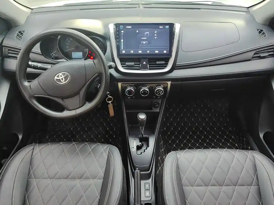 Toyota Yaris L — миниатюра 12