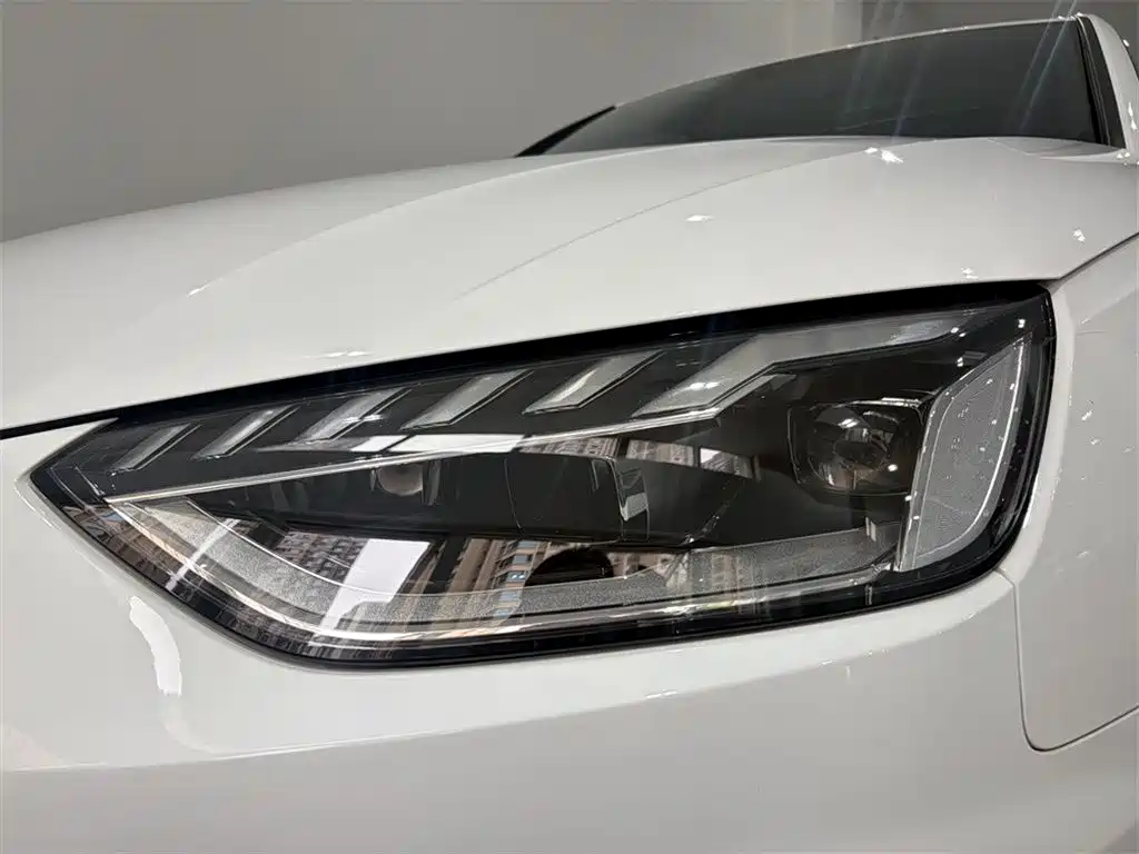 Audi A4L — миниатюра 12