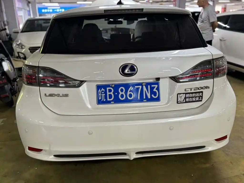 Lexus CT — миниатюра 12
