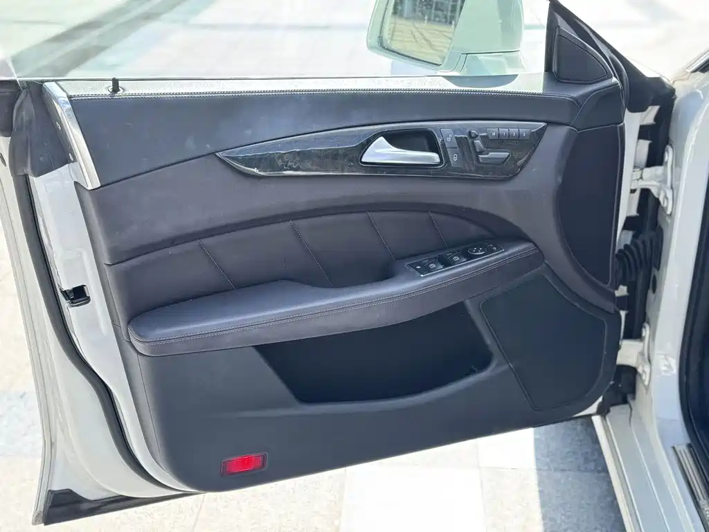Mercedes-Benz CLS — миниатюра 16