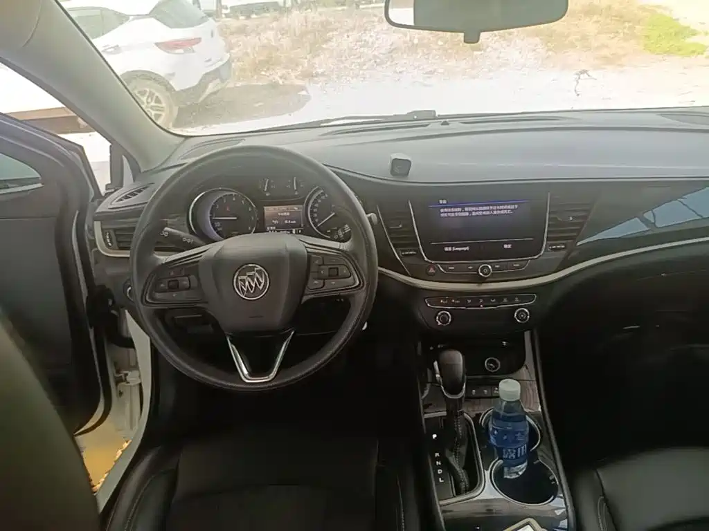 Buick Verano — миниатюра 10