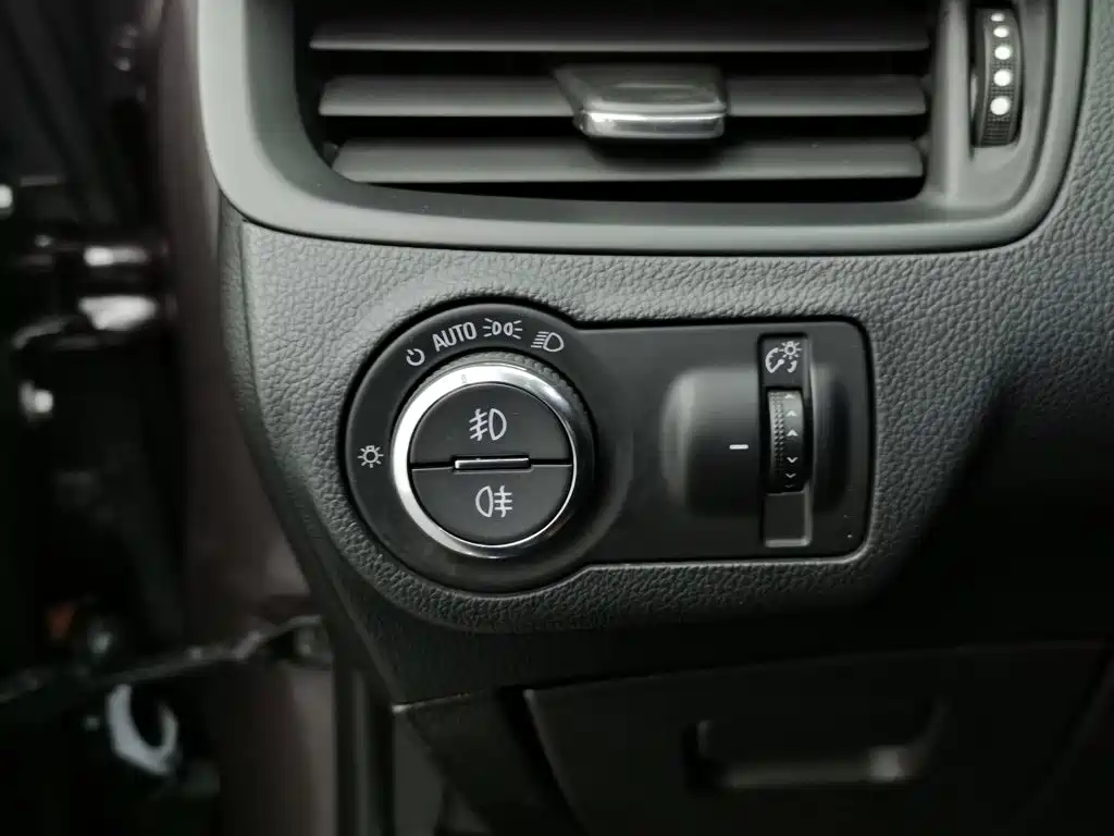 Buick Envision Plus — миниатюра 21