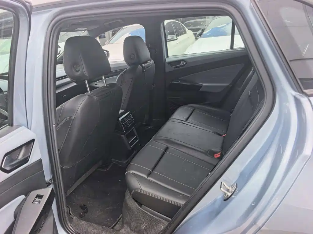 Volkswagen ID.4 X — миниатюра 5