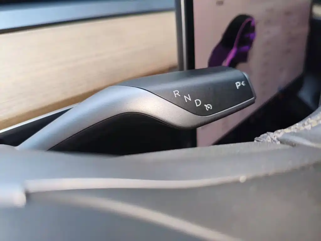 Tesla Model 3 — миниатюра 14