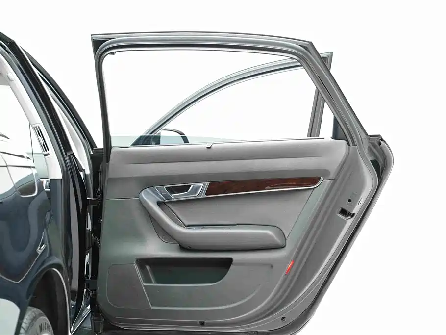 Audi A6L — миниатюра 25