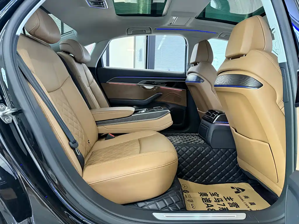Audi A8 — миниатюра 10