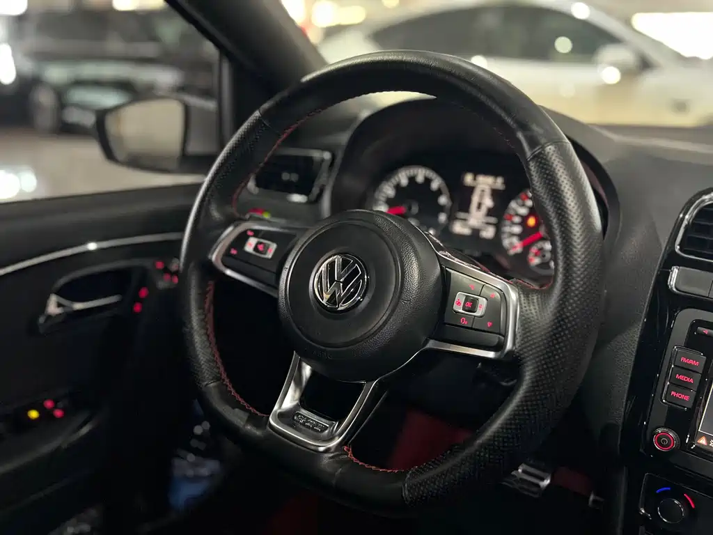 Volkswagen Polo — миниатюра 10