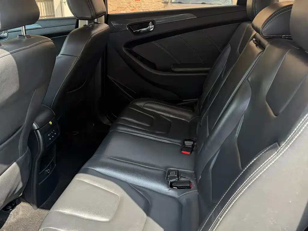 Dongfeng 580 2016 1.5T CVT Comfort