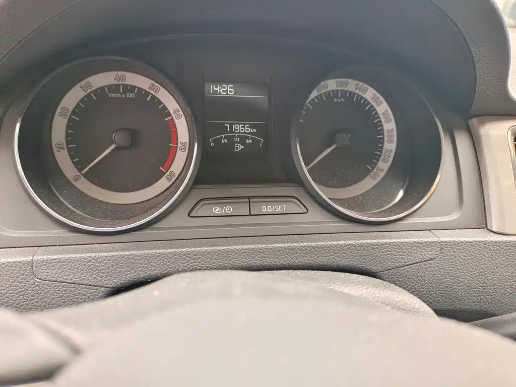 Skoda Rapid Spaceback — миниатюра 10