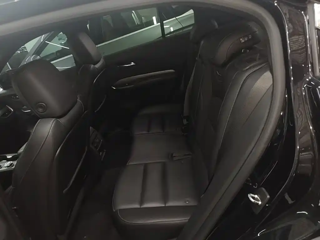 Cadillac XT4 — миниатюра 17