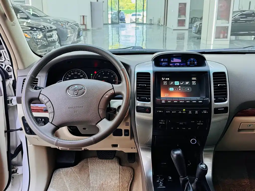 Toyota Prado — миниатюра 9