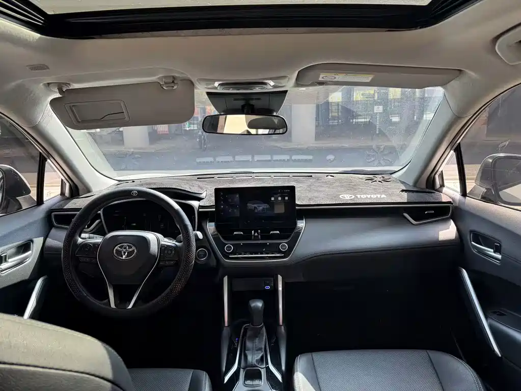 Toyota Frontlander — миниатюра 8