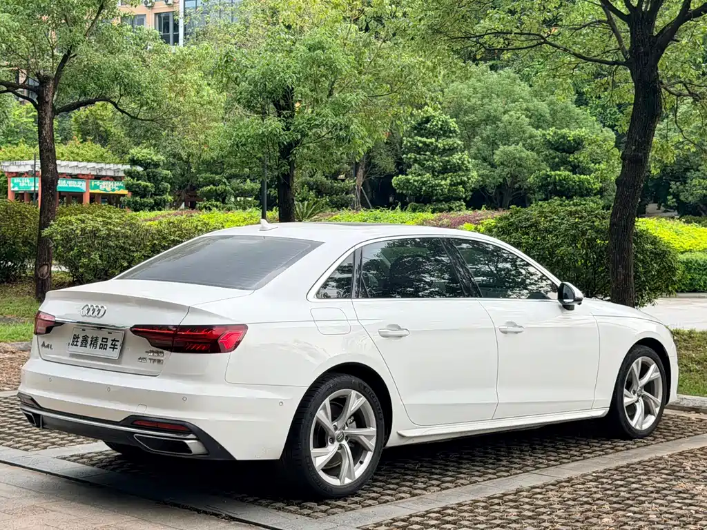 Audi A4L — миниатюра 4