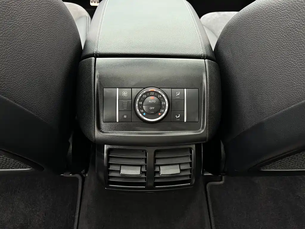 Mercedes-Benz R-Class — миниатюра 17