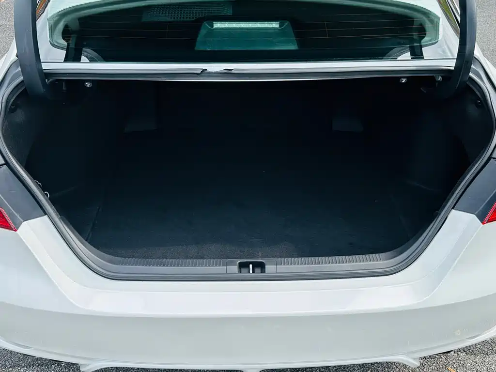Toyota Camry — миниатюра 15